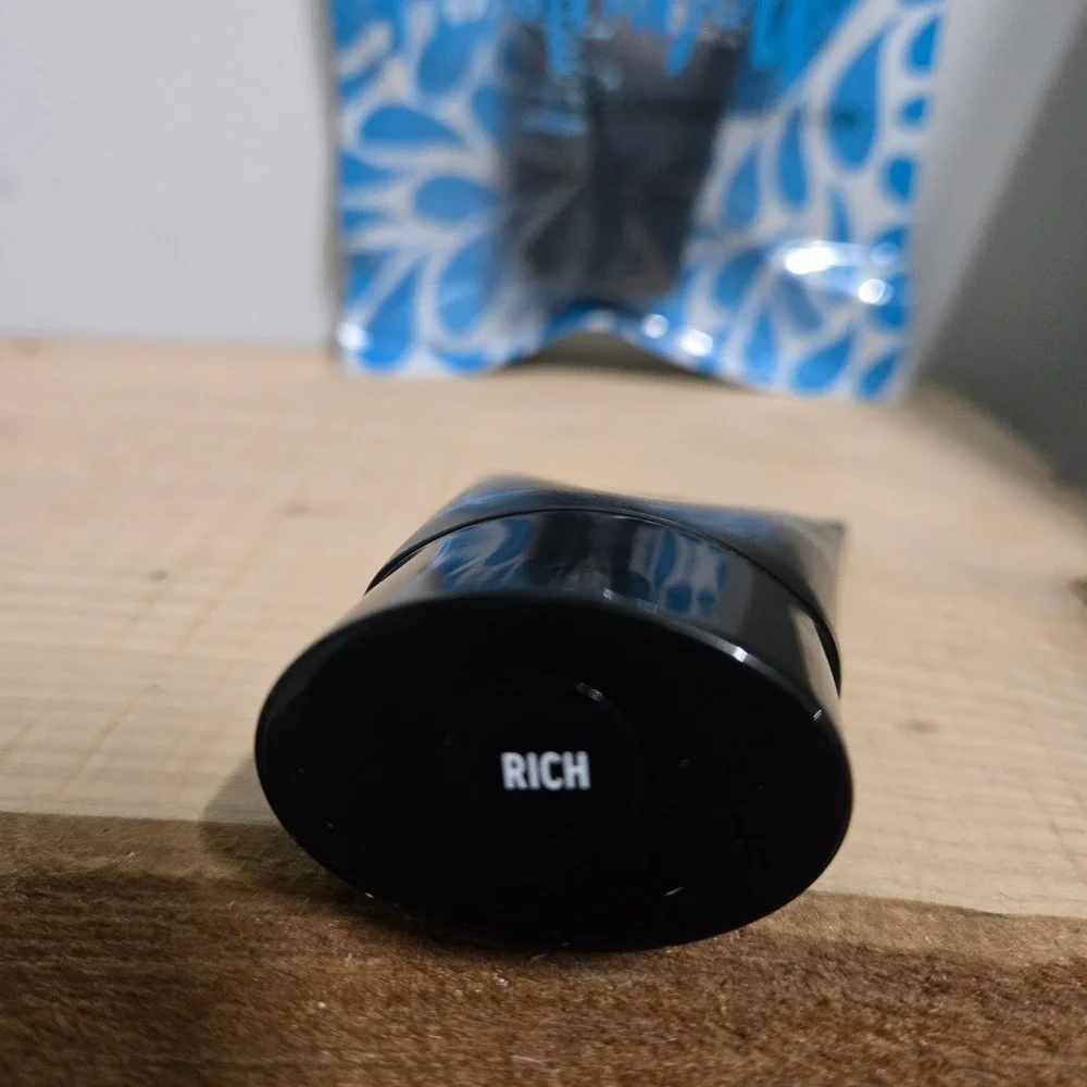 Color: Rich. Belle by Kim Gravel Hydrabelle Full-Coverage Foundation